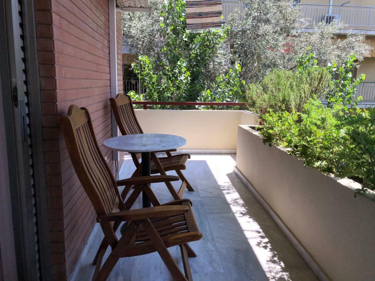 Cosy Apartment In Chalandri Atenas Exterior foto