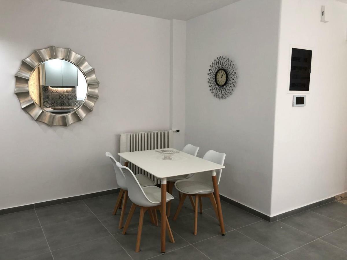 Cosy Apartment In Chalandri Atenas Exterior foto