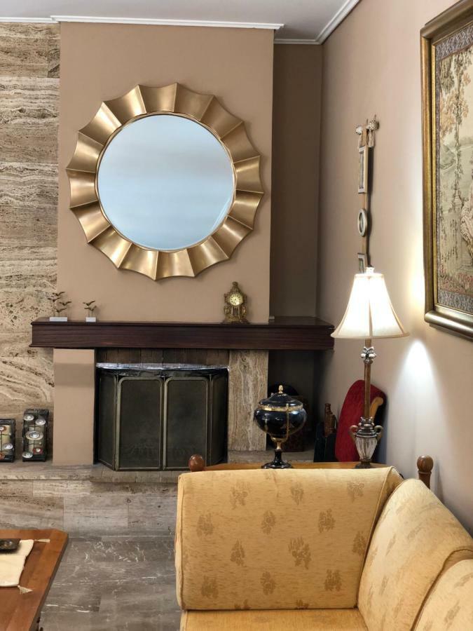 Cosy Apartment In Chalandri Atenas Exterior foto